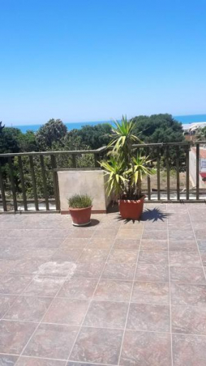 2 bedrooms appartement with sea view furnished terrace and wifi at Scoglitti 1 km away from the beach, Scoglitti